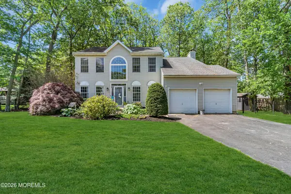 15 Coral Drive, Howell, NJ 07731