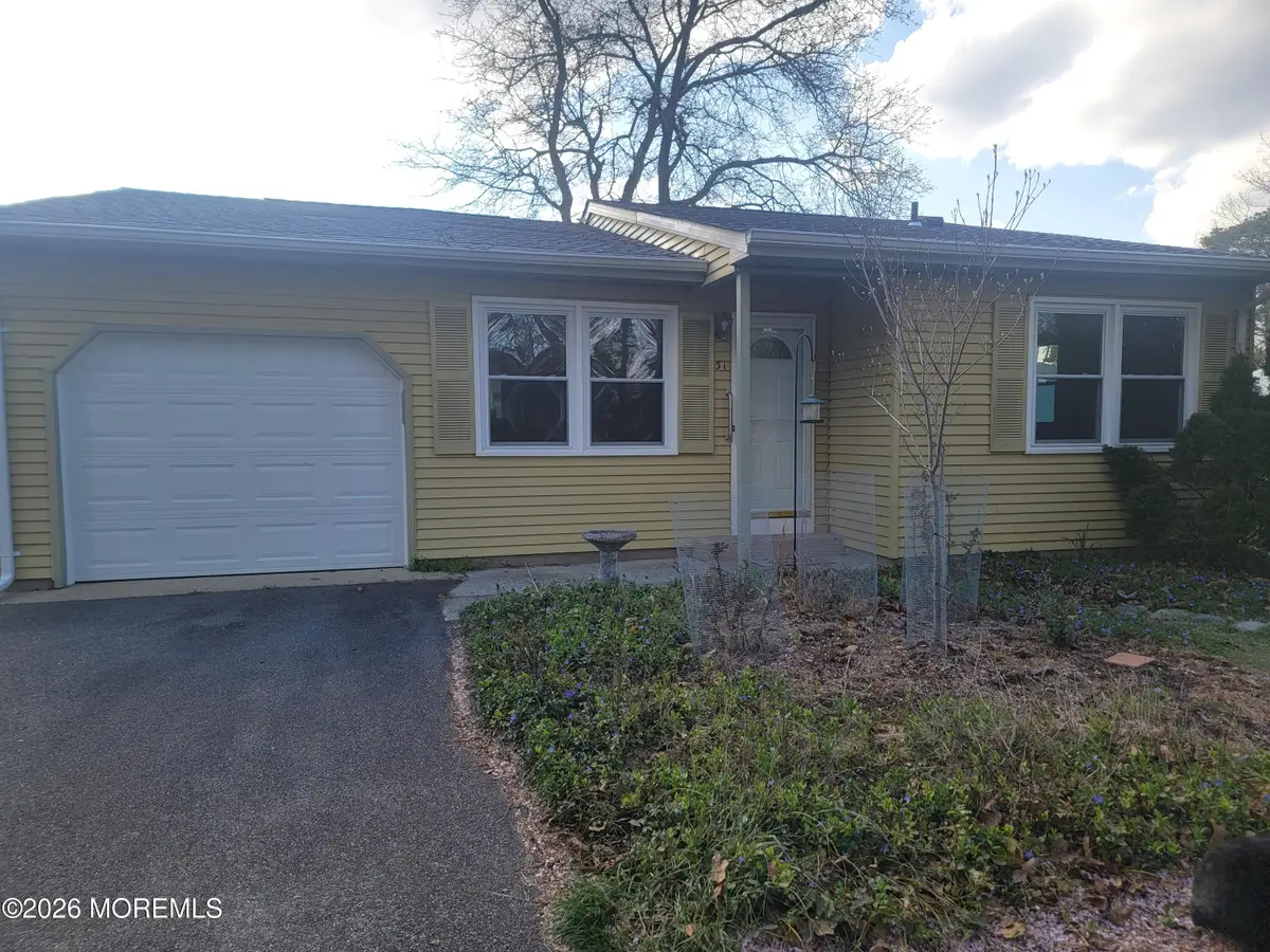 31 Chelsea Drive, Whiting, NJ 08759 - #1