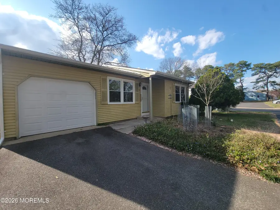 31 Chelsea Drive, Whiting, NJ 08759 - #2