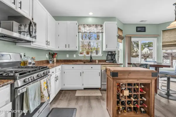 201 10th Avenue, Manchester, NJ 08759