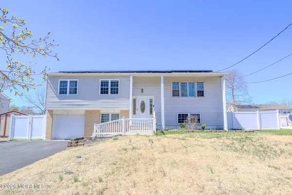 546 Vaughn Avenue, Toms River, NJ 08753