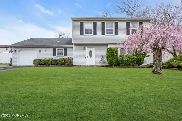 24 Eric Drive, Howell, NJ 07731