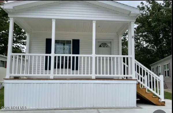 10 Muskrat Place, Whiting, NJ 08759