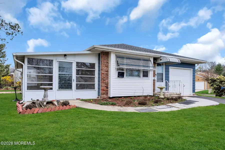 25 Gardenia Way, Toms River, NJ 08755 - #3