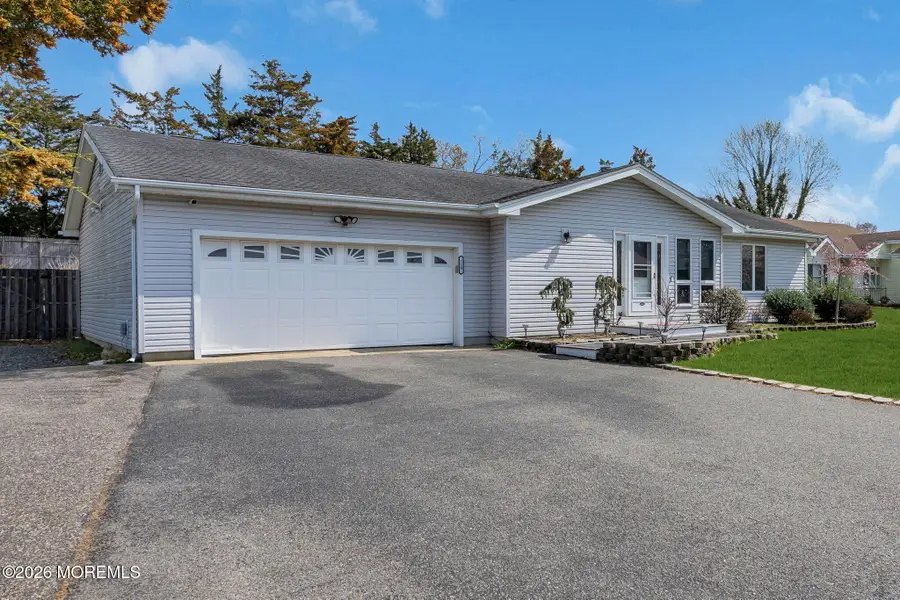 118 Joanna Drive, Toms River, NJ 08753 - #2