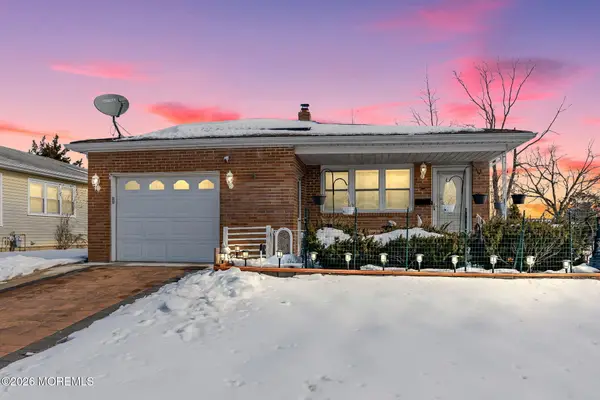 2 Liberta Drive, Toms River, NJ 08757