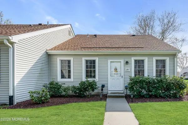 24 Calle De Elvira #F, Freehold, NJ 07728