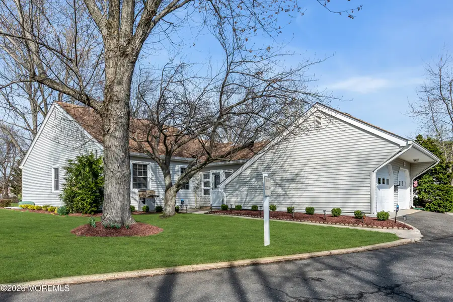 24 Calle De Elvira #F, Freehold, NJ 07728 - #2