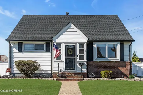 12 Overhill Road, Belleville, NJ 07109