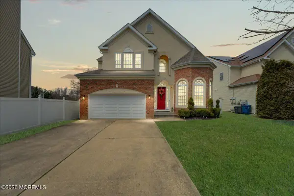 29 Chad Lane, Howell, NJ 07728