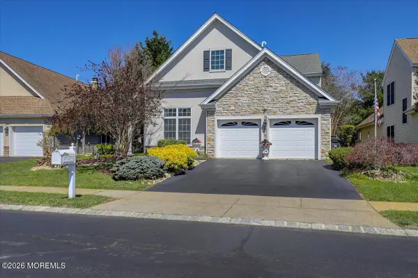 15 Crawford Road, Manalapan, NJ 07726