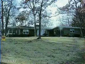 864 Breezy Oaks Drive, Toms River, NJ 08753