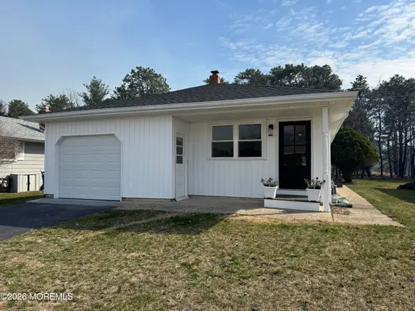404 Jamaica Boulevard, Toms River, NJ 08757