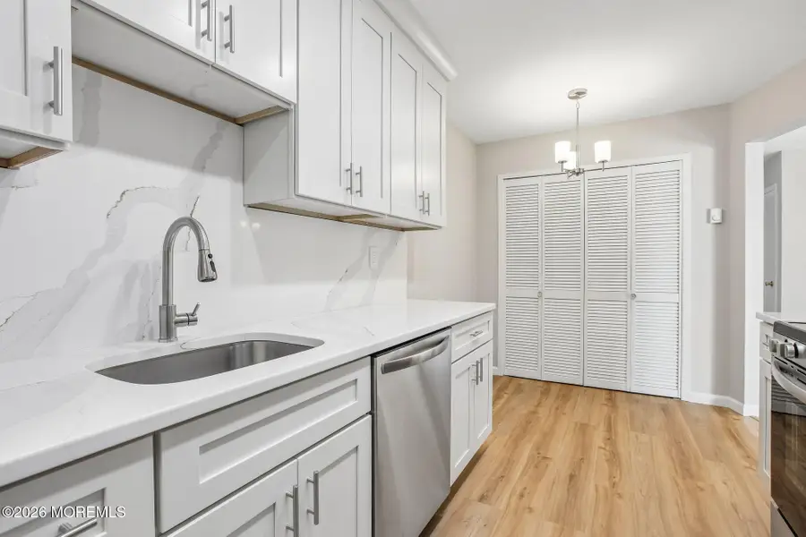 18 Pine Cluster Circle #H, Manalapan, NJ 07726 - #2