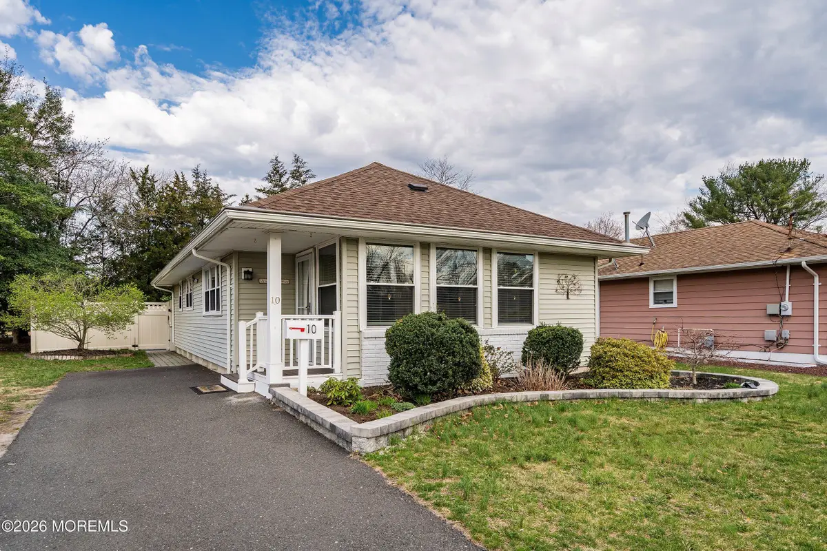 10 Acapulco Place, Toms River, NJ 08753 - #1