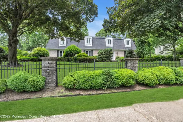 5 Mahoras Drive, Ocean Twp, NJ 07712