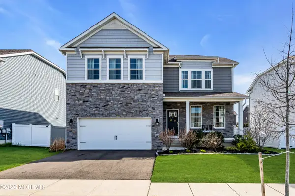 59 Holloway Avenue, Manahawkin, NJ 08050