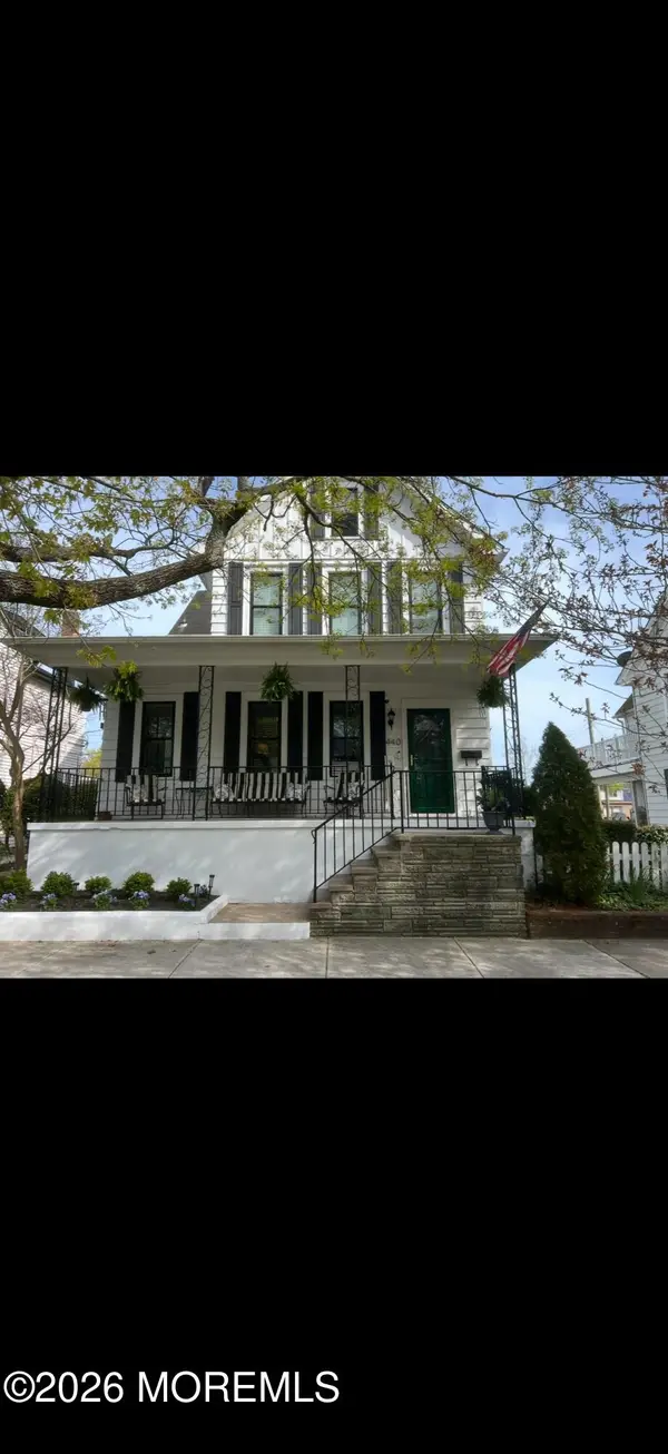 440 Saint Louis Avenue, Egg Harbor City, NJ 08215