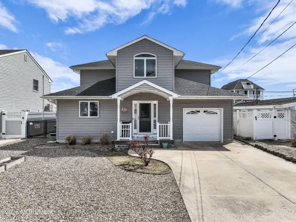 39 Pilot Road, Toms River, NJ 08753