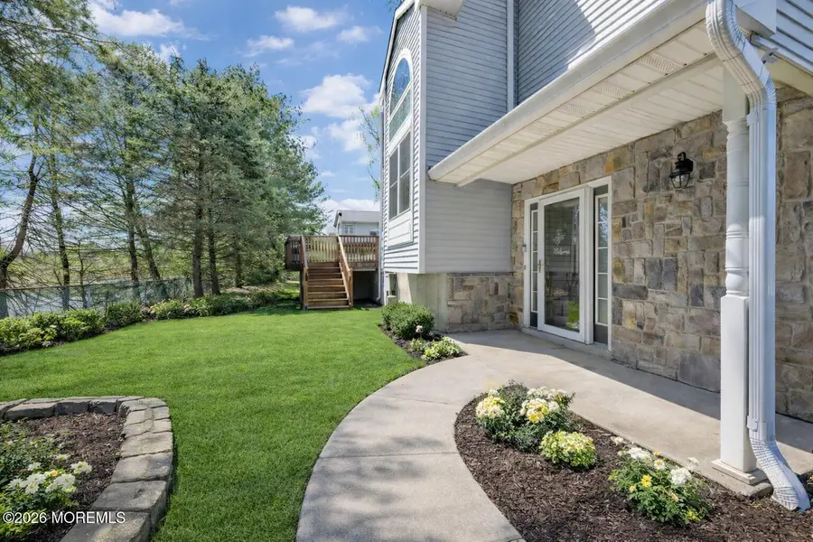 44 Rozalyn Lane, Laurence Harbor, NJ 08879 - #3