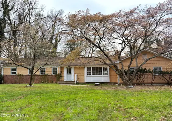 33 Fish Hawk Drive, Middletown, NJ 07748