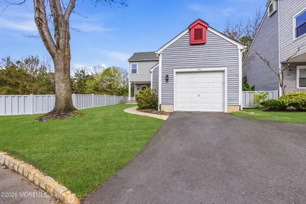 54 Turnberry Circle, Toms River, NJ 08753