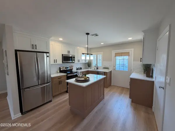 699A Plymouth Drive #699A, Lakewood, NJ 08701