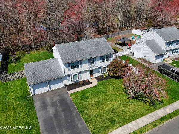 128 Oak Glen Road, Toms River, NJ 08753