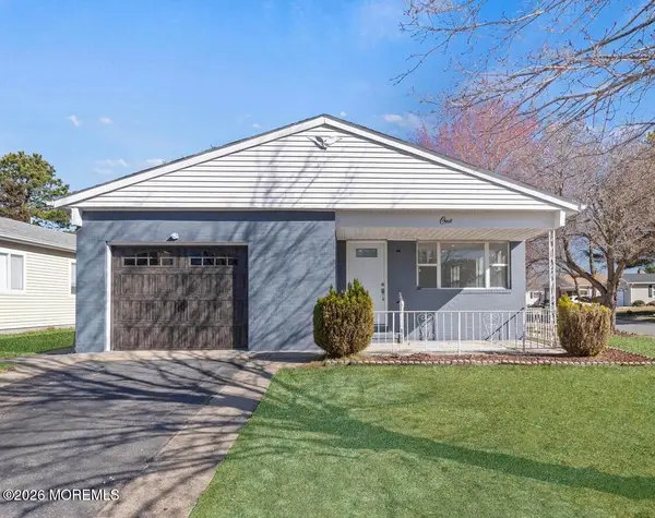 1 Redlands Court, Toms River, NJ 08757