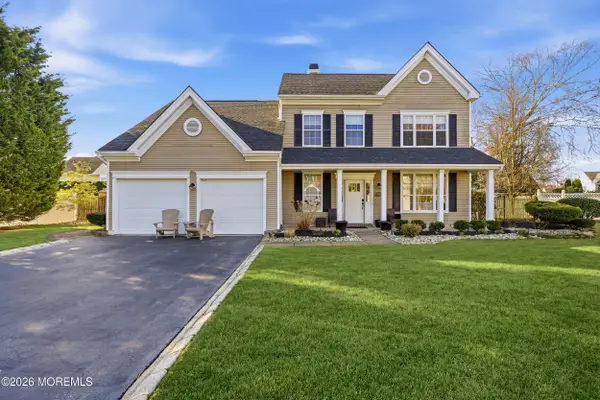 15 Villanova Drive, Freehold, NJ 07728