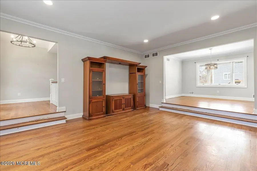 10 Illinois Avenue, Port Monmouth, NJ 07758 - #3