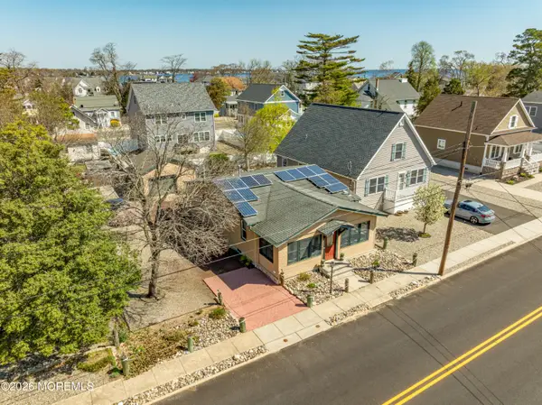 37 Lakewood Avenue, Ocean Gate, NJ 08740