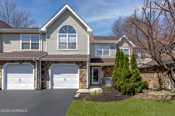 12 Beagle Place, Tinton Falls, NJ 07753