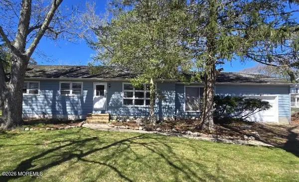 56 Hickory Lane, Bayville, NJ 08721