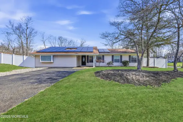 2 Chelsea Road, Jackson, NJ 08527