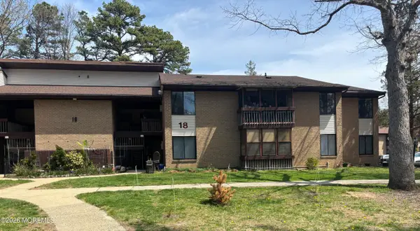 18 Pine Cluster Circle #D, Manalapan, NJ 07726