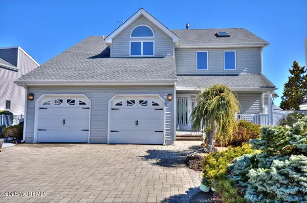 19 Centerboard Drive, Bayville, NJ 08721