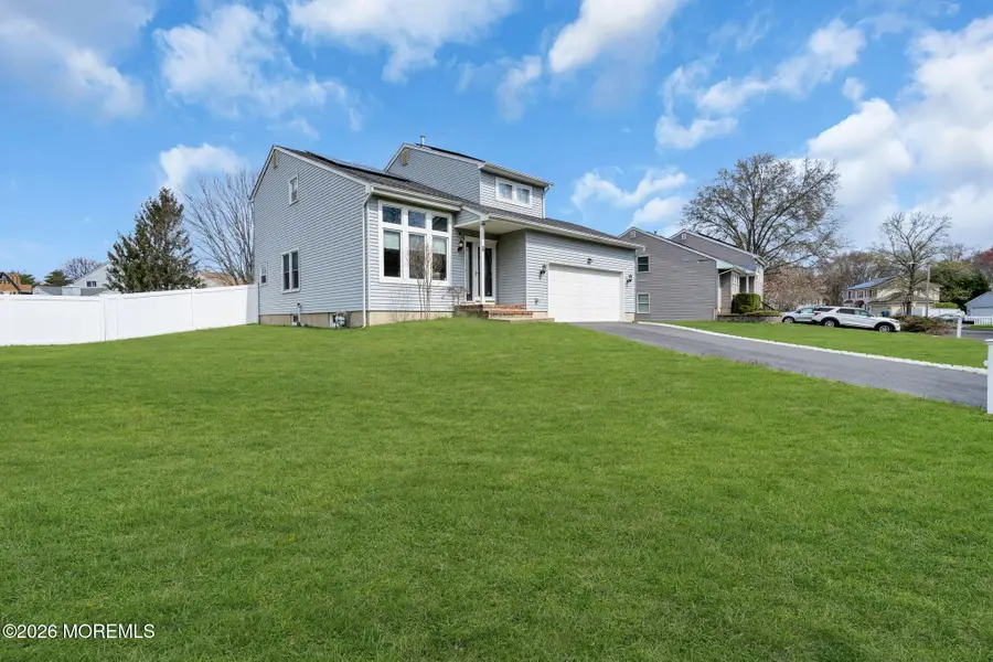 8 Cripple Creek Road, Howell, NJ 07731 - #2