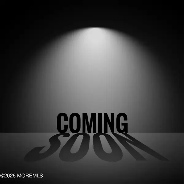 39 Tioga Drive, Howell, NJ 07731