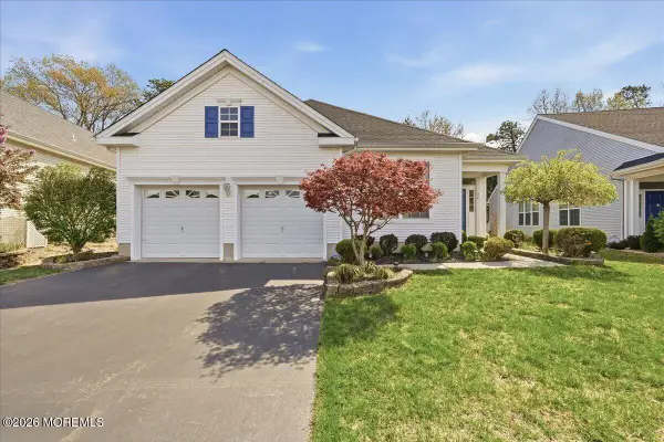 74 Pond View Circle, Barnegat, NJ 08005