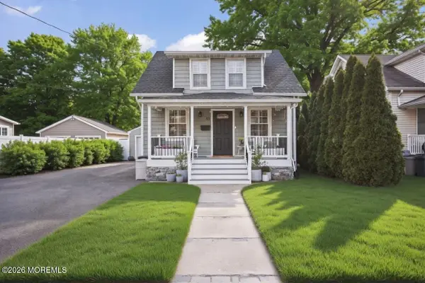 33 Memorial Parkway, Atlantic Highlands, NJ 07716