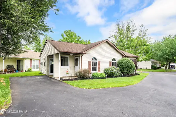 23 Datchet Close #1000, Freehold, NJ 07728