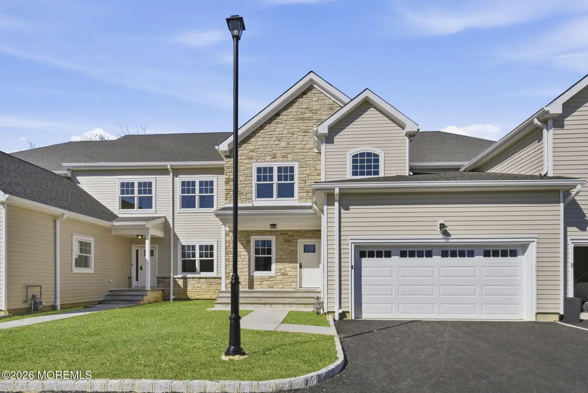 12 Remington Court #1000, Farmingdale, NJ 07727 - #1