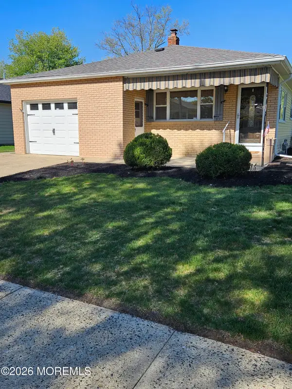 7 Saint Eustatius Street, Toms River, NJ 08757