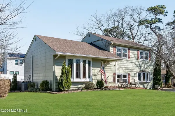 73 Dahlia Lane, Toms River, NJ 08753