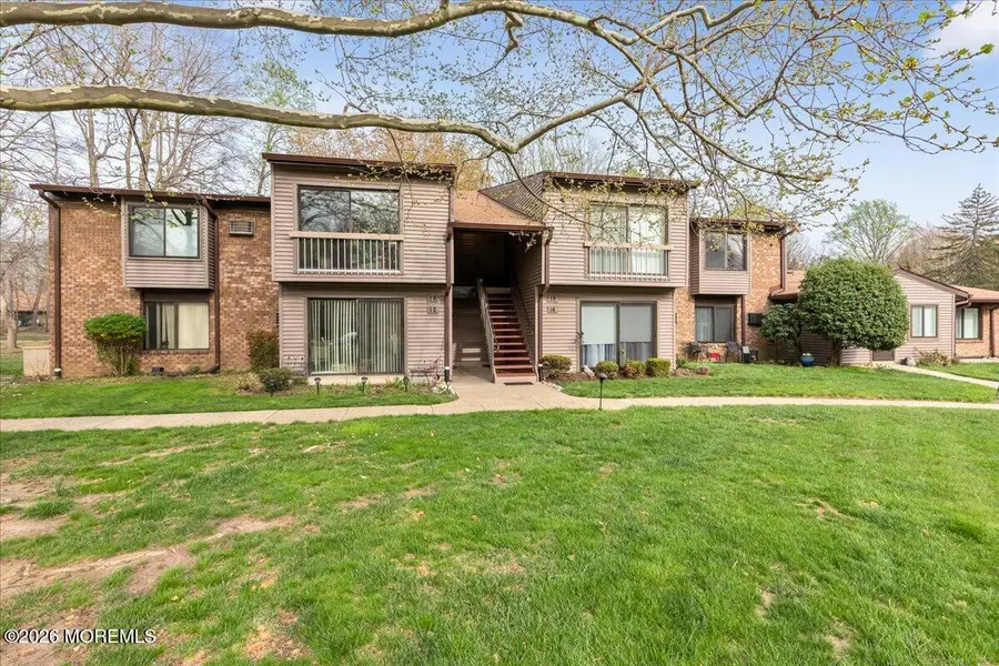 18 Lexington Court, Red Bank, NJ 07701 - #2