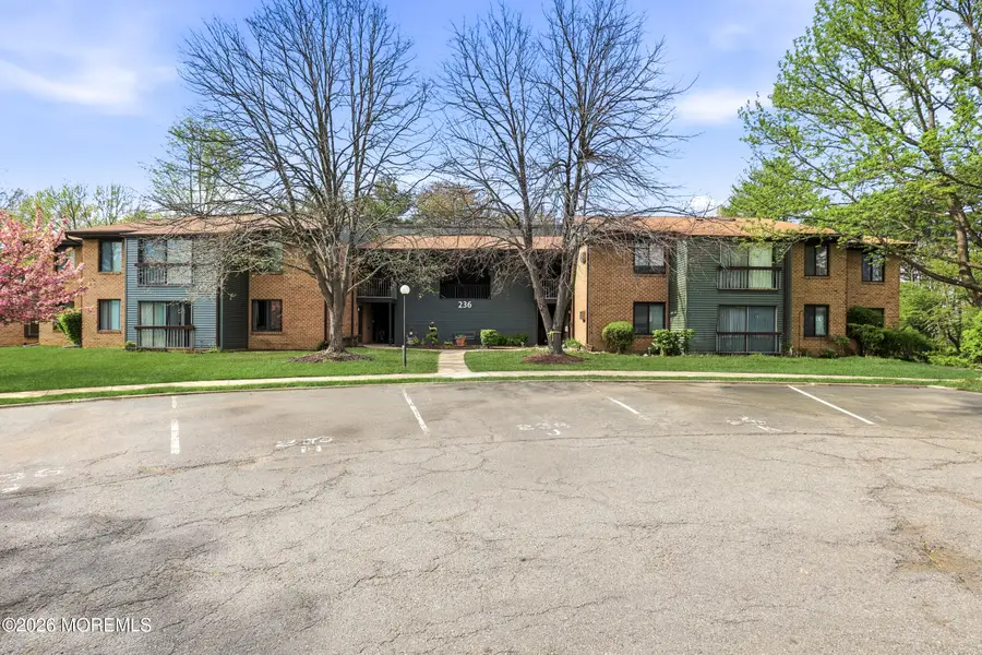 236 Medford Court #J, Manalapan, NJ 07726 - #2