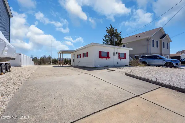 413 Twin Lakes Boulevard, Little Egg Harbor, NJ 08087