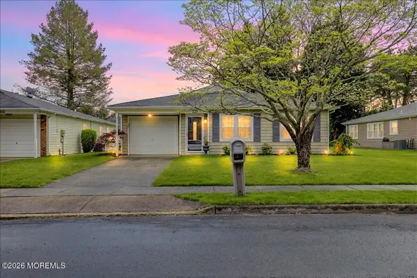 11 Tennis Court, Brick, NJ 08723