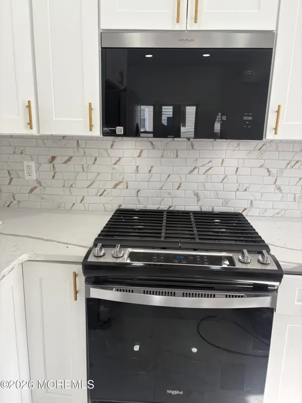 25 Menlo Avenue, Metuchen, NJ 08840